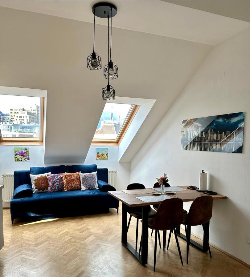 Klimatisiertes Dachgeschoss City Apartment In Zentrum Wiens Dış mekan fotoğraf